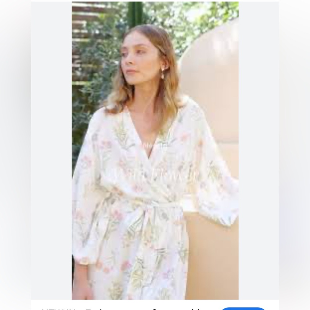 Floral Print Women's Robe - Picture 2 of 9